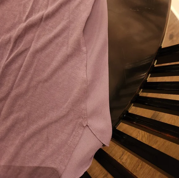 (2) LOFT sleeveless shirts - Picture 10 of 10